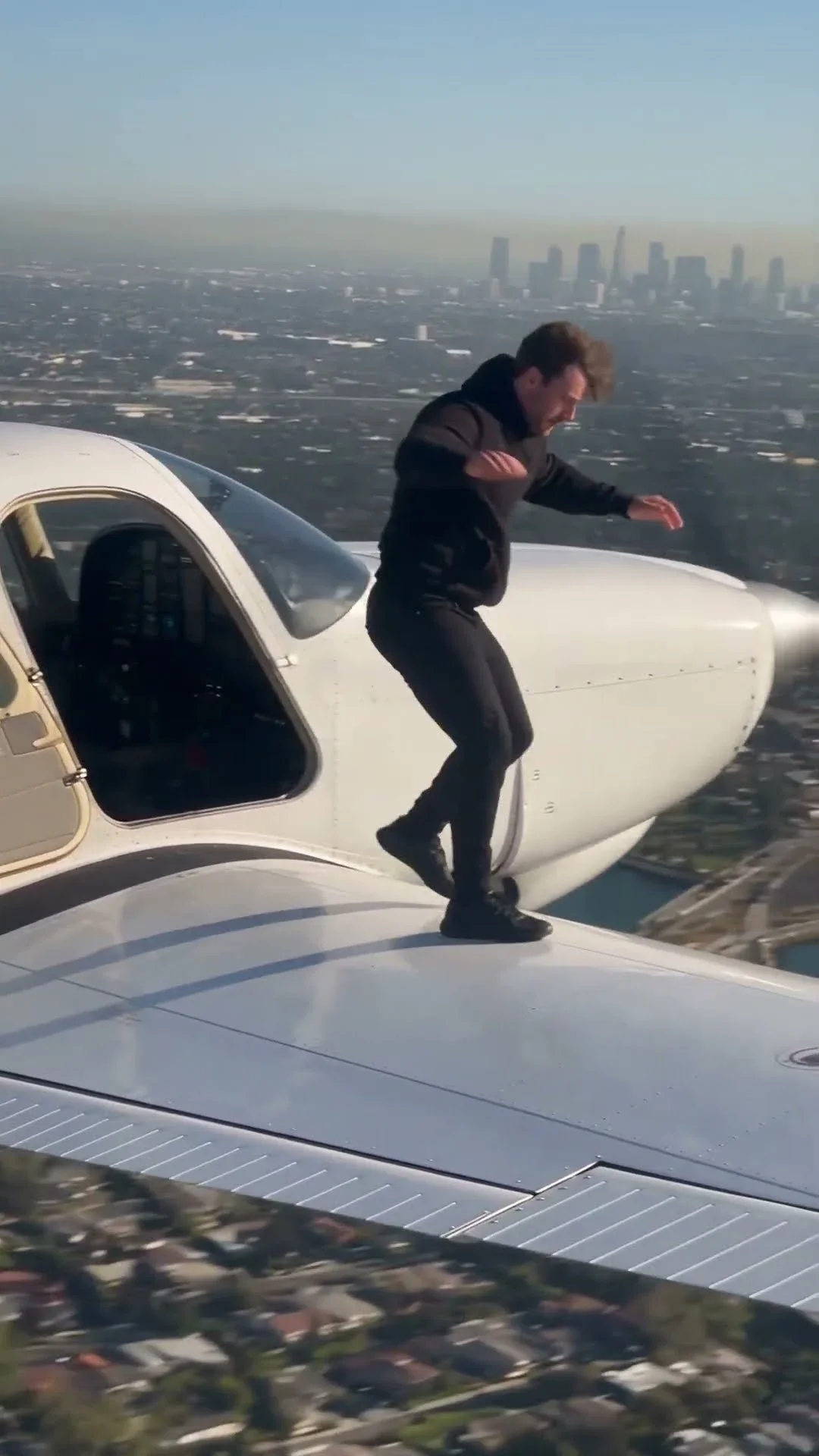 Jumping in Aircraft, Seedance prompt result